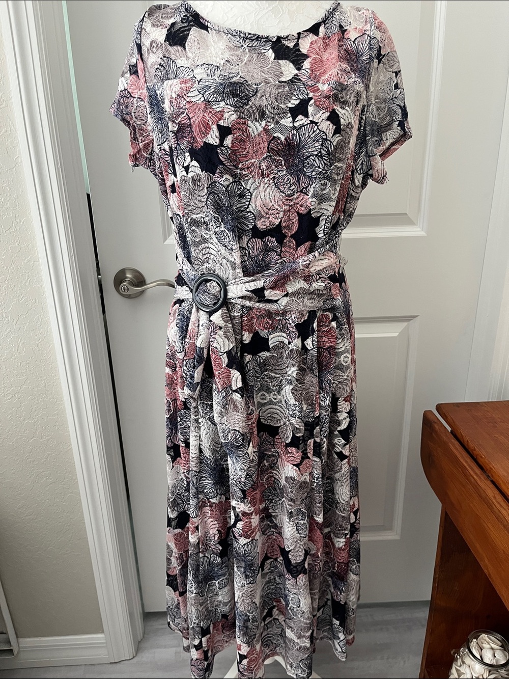 Perceptions Floral Lace overlay Belted Midi Black lining NWOT SZ XL